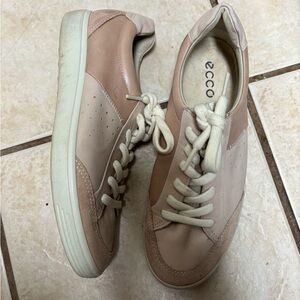 Ecco soft 7 sneakers powder pink women's size 8